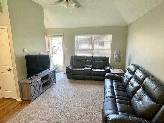 3rd image of 4427 Pecan Creek Dr
