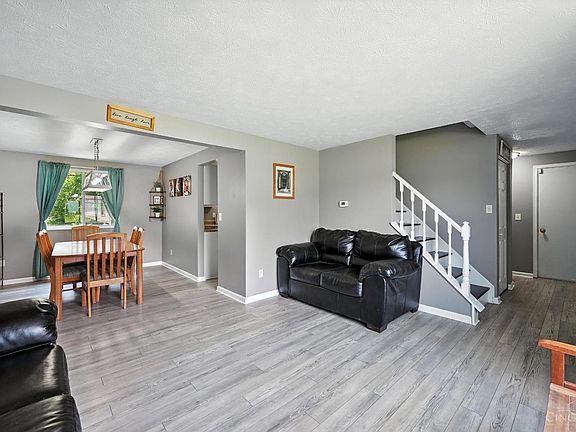 4th image of 228 Fairborn Dr