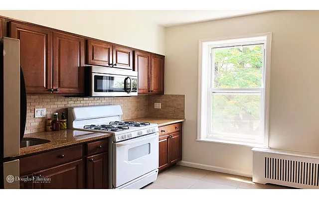 Rented by Douglas Elliman | media 14