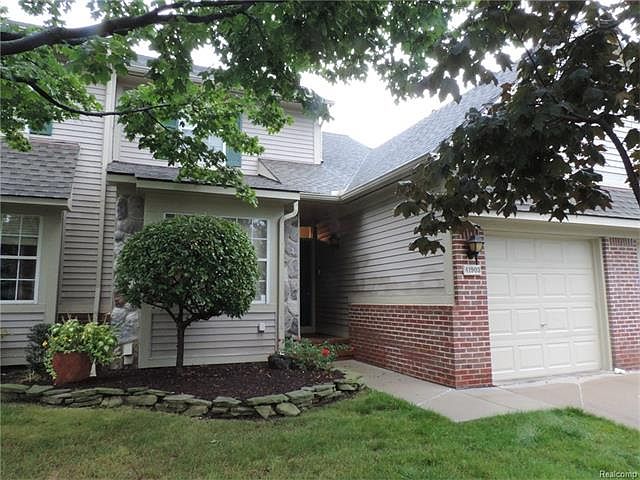 1st image of 41903 Cantebury Dr #1