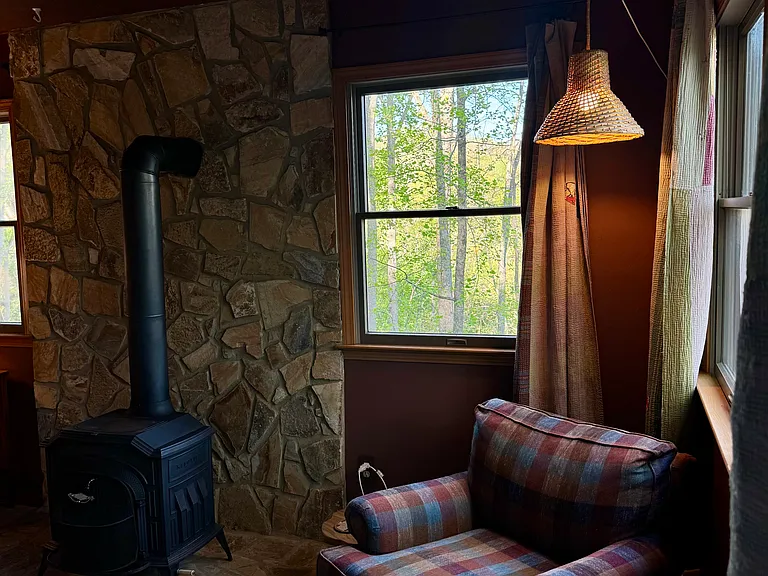 727 Town Mountain Rd — Photo 16