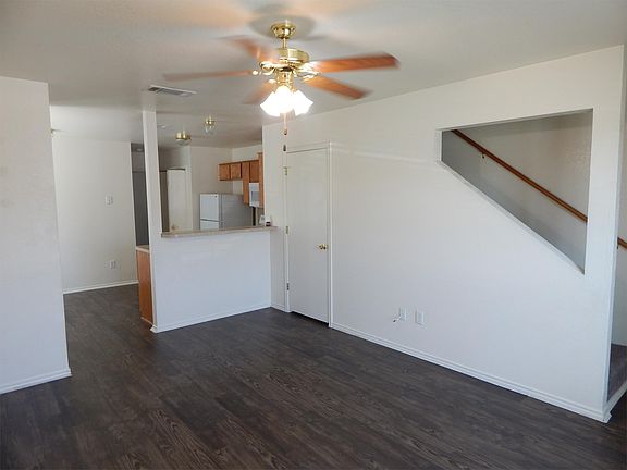 5th image of 4002 Pilgram Dr APT A