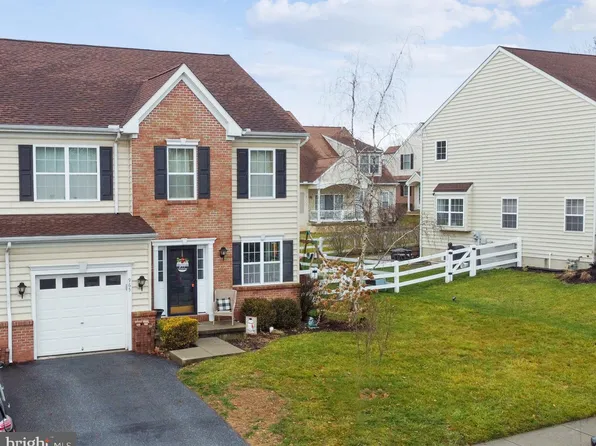 965 Maple St, Honey Brook, PA 19344