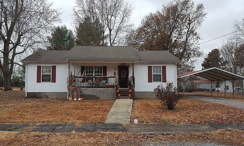 1st image of 209 Chestnut St