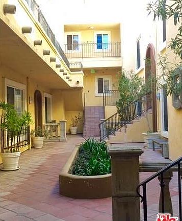 3rd image of 7037 La Tijera Blvd APT B102