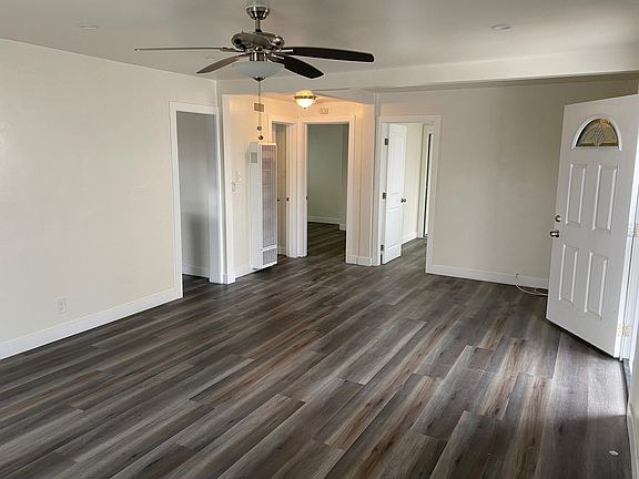 2nd image of 11936 1/2 Rosecrans Ave