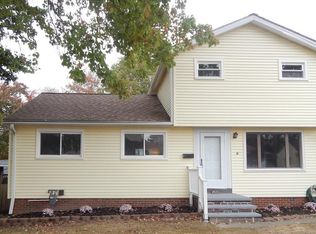 4522 Fruitland Dr, Parma, OH 44134