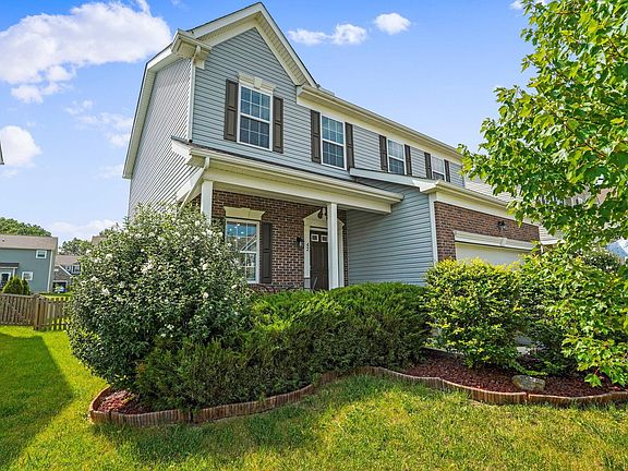 2nd image of 42 Carolyn Ln