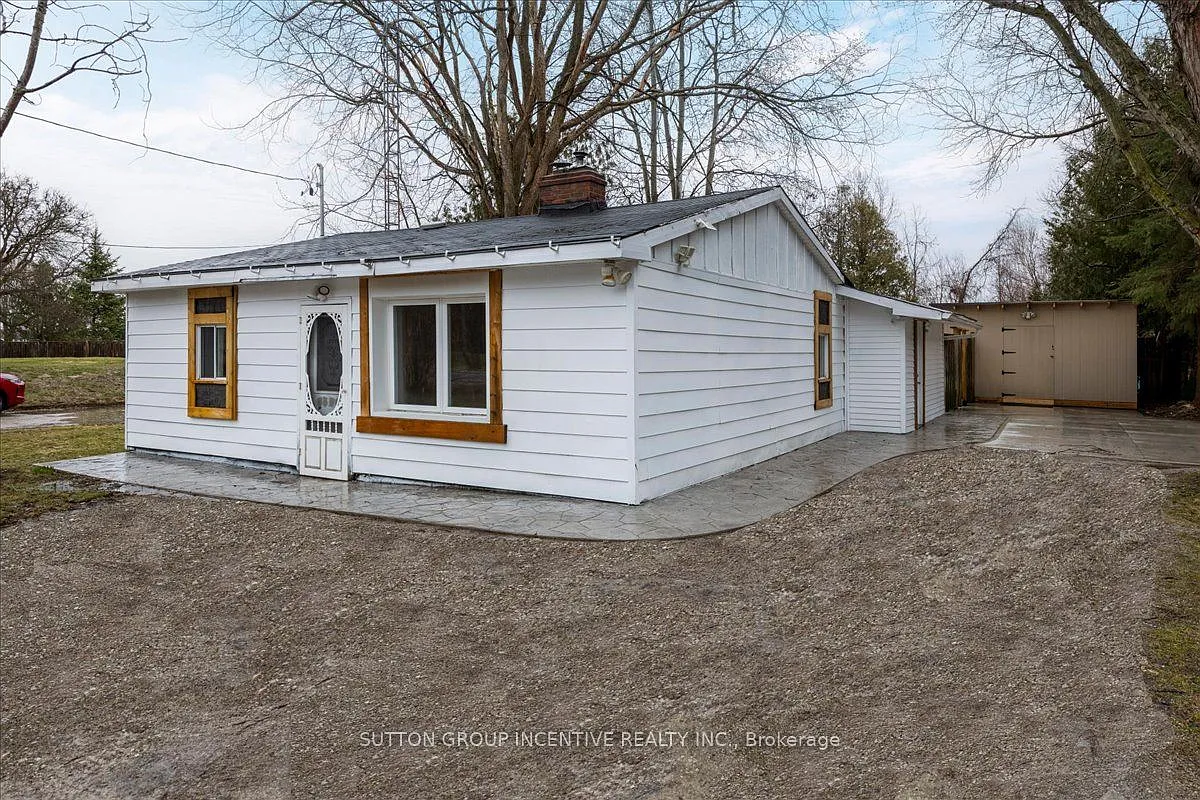 8993 5th Line photo 1