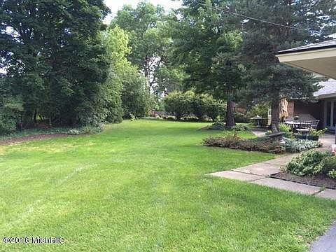 2nd image of 212 Morningside Dr SE
