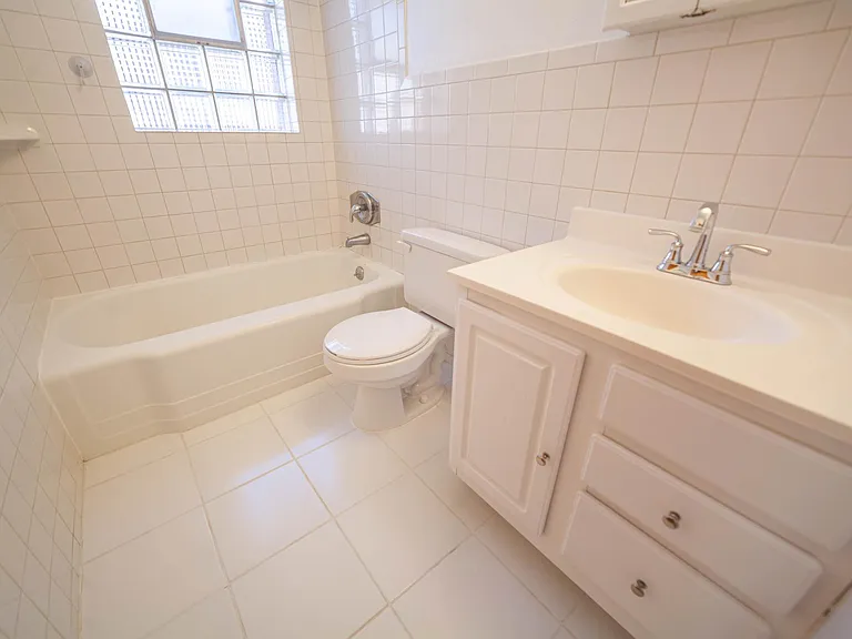 7270 Dartmouth Ave — Photo 9