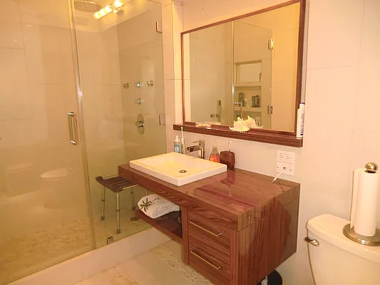 Rented by Barlavi Inc. | media 36