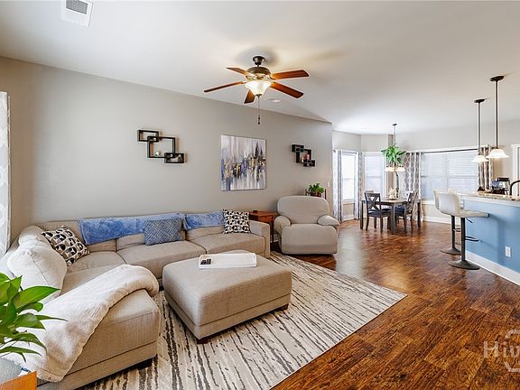 4th image of 396 Park West Boulevard