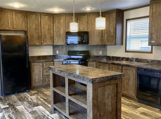 6 Golfview Ct, North Liberty, IA 52317