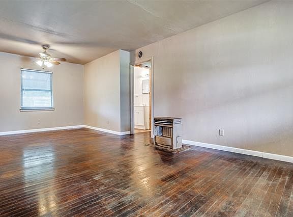 3rd image of 639 Lacewood Dr
