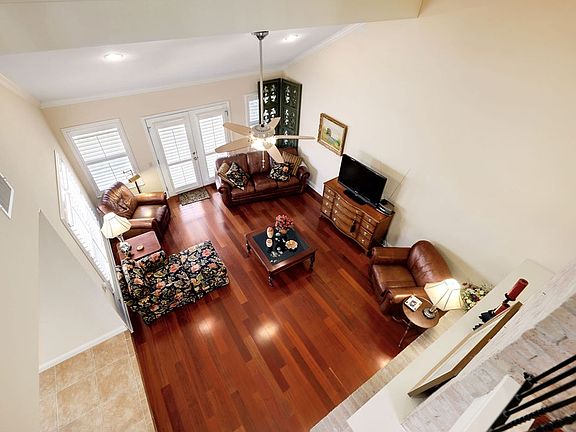 5th image of 9518 Topridge Dr APT 4