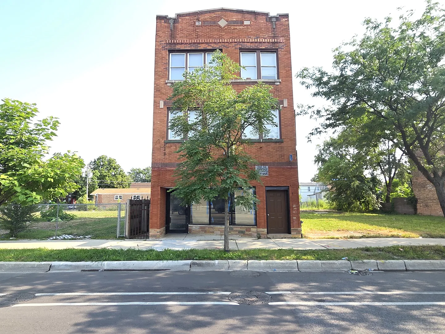 2 bed, 1200 sqft, $1,200 — Photo 1
