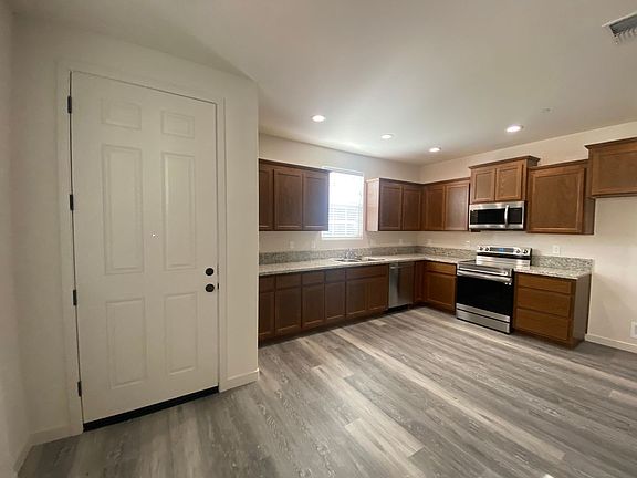 4th image of 6776 Jujube Ln