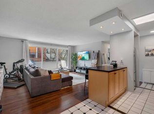 903 N 19th Ave SW #307, Calgary, AB T2T0H8