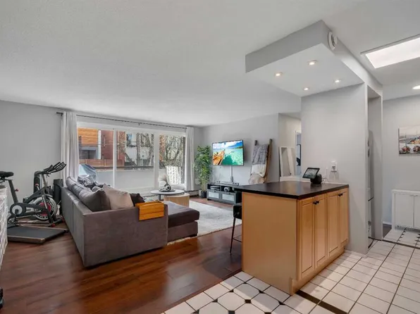 903 N 19th Ave SW #307, Calgary, AB T2T 0H8