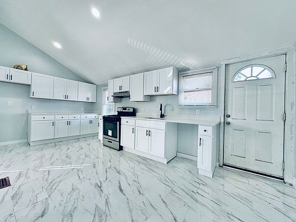 2nd image of 10 Kensington St