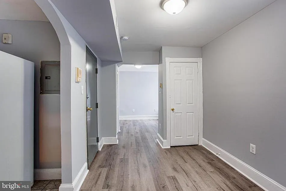 1 bed, 650 sqft, $1,300 — Photo 2