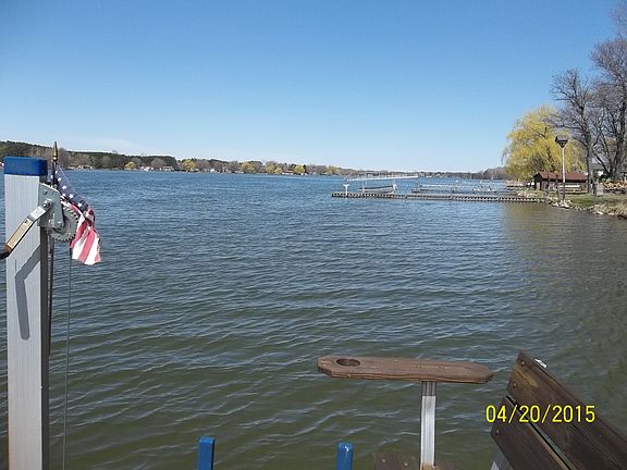 4th image of 27622 Lakewood Dr NW