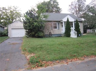 824 Forest Ave, Laurence Harbor, NJ 08879