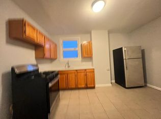 30 W 44th St #1, Bayonne, NJ 07002