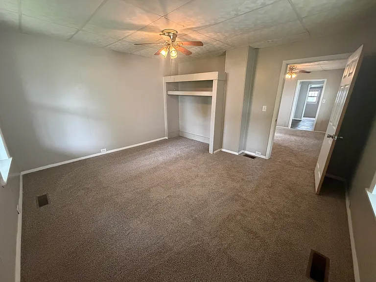 446 W Canal St — Photo 18