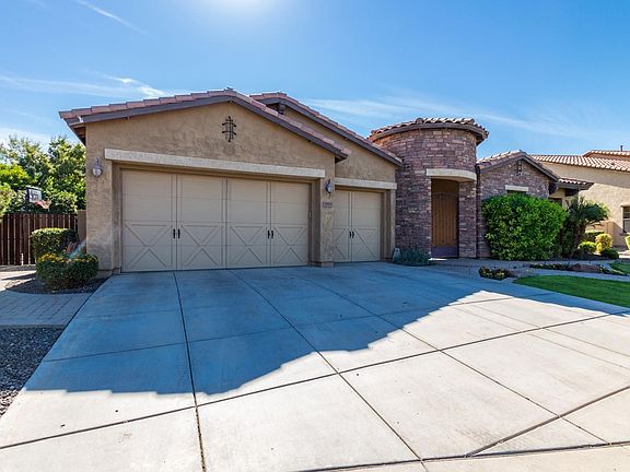2nd image of 3593 E Grand Canyon Pl