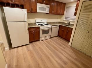 98 Glen Hollow Dr #98, Pt Jefferson Station, NY 11776