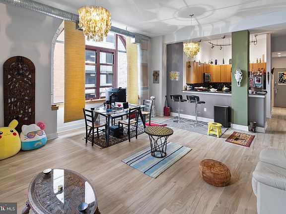 3rd image of 22 S Howard St #R-503