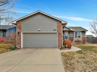 13902 W Lost Creek Cir, Wichita, KS 67235