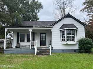 407 E Main St, Hookerton, NC 28538