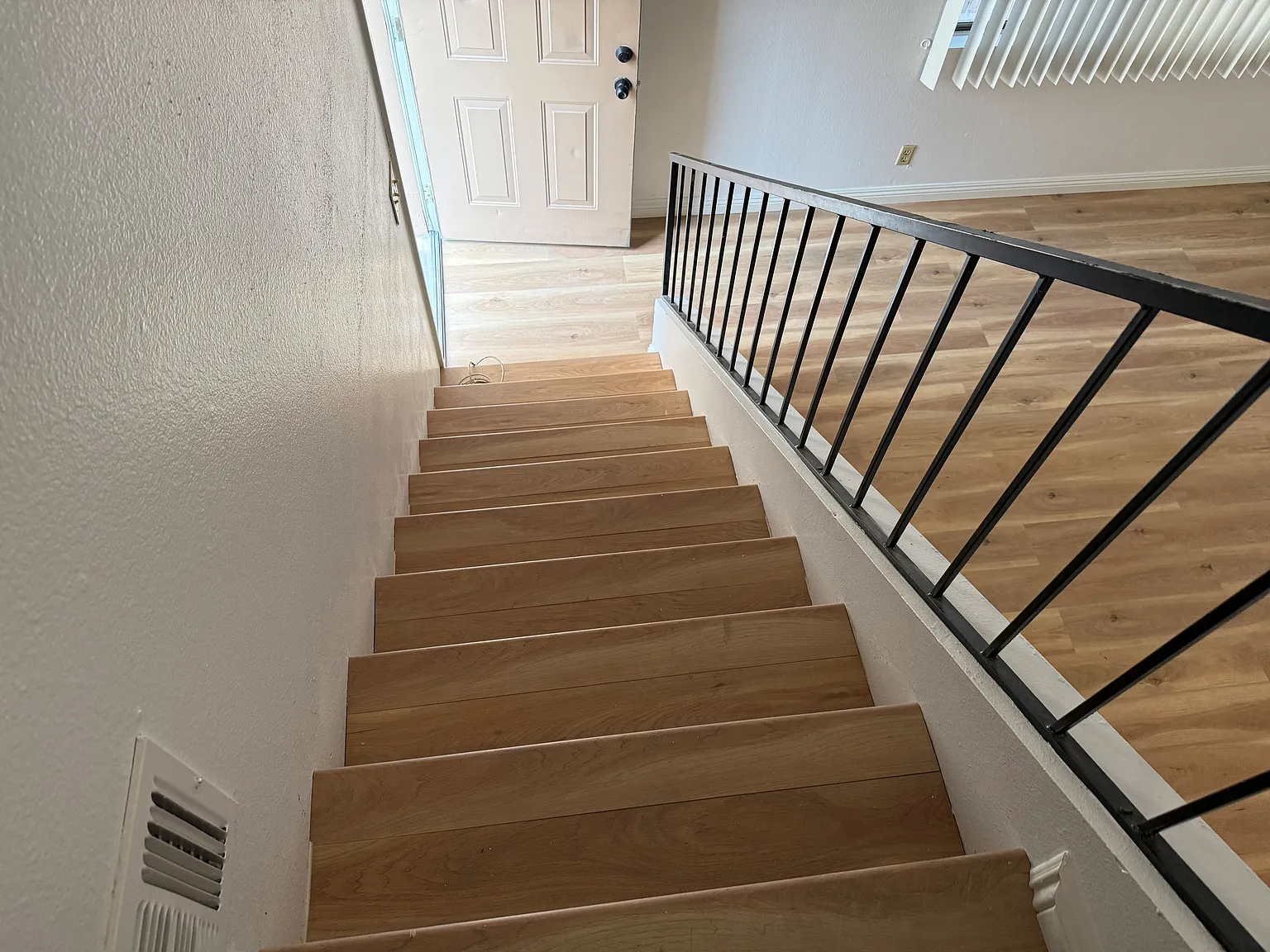 1 bed, 722 sqft, $1,200 — Photo 4