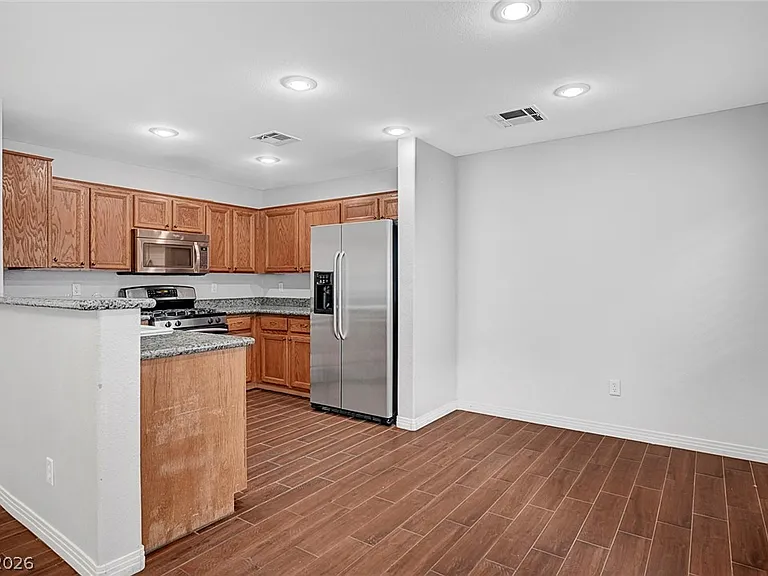 514 Eresma St — Photo 22