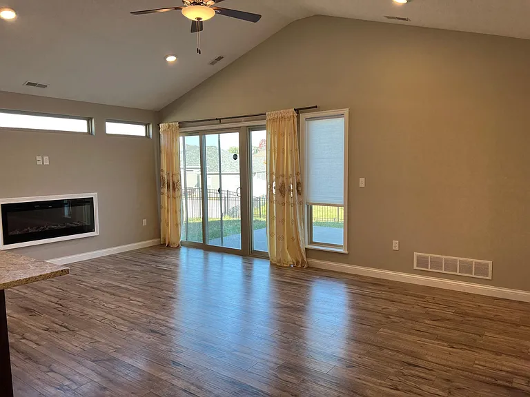 4015 W Perennial Ct — Photo 2