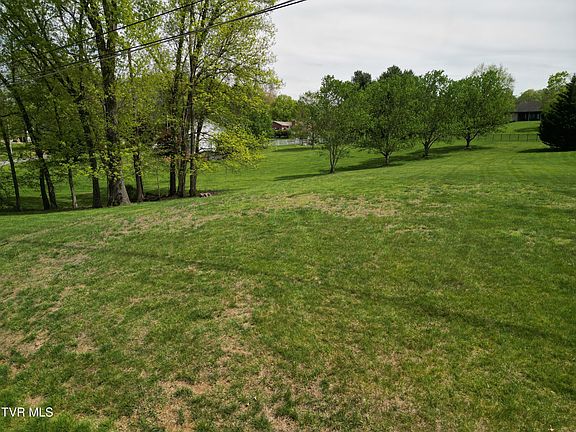 3rd image of 281 Rangewood Rd