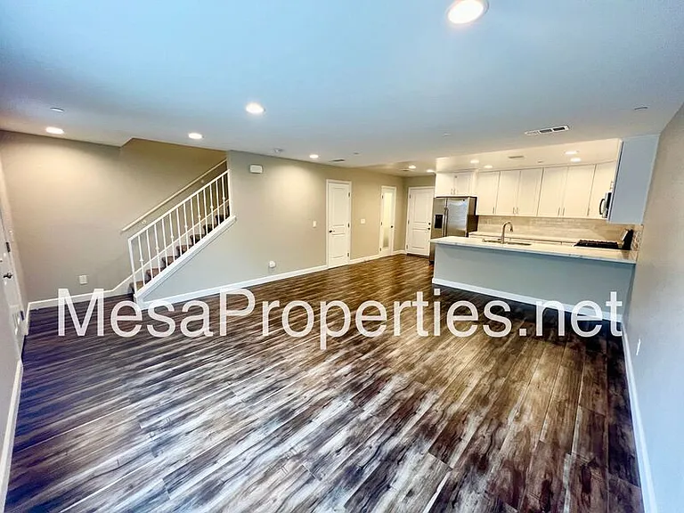 16408 Valencia Ave #311 — Photo 10