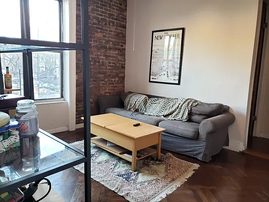 Rented by HFF Realty LLC | media 2