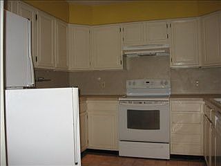 4th image of 621 Kerria Ave
