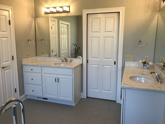 3rd image of 804 Englewood Dr