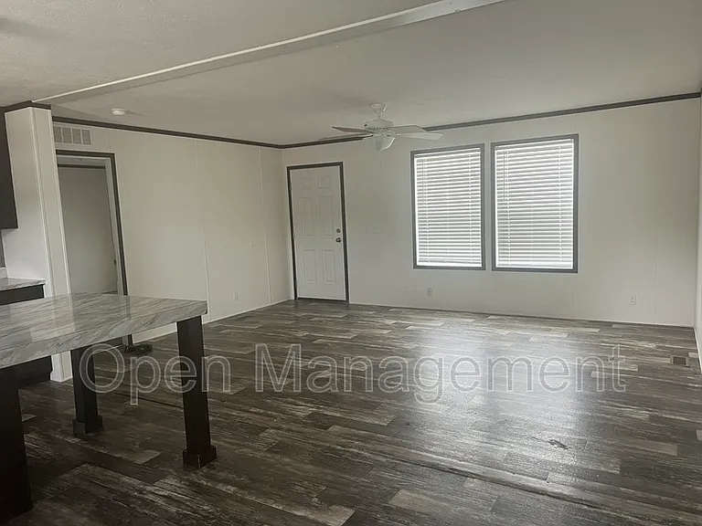 825 1st Ave E #87 — Photo 9