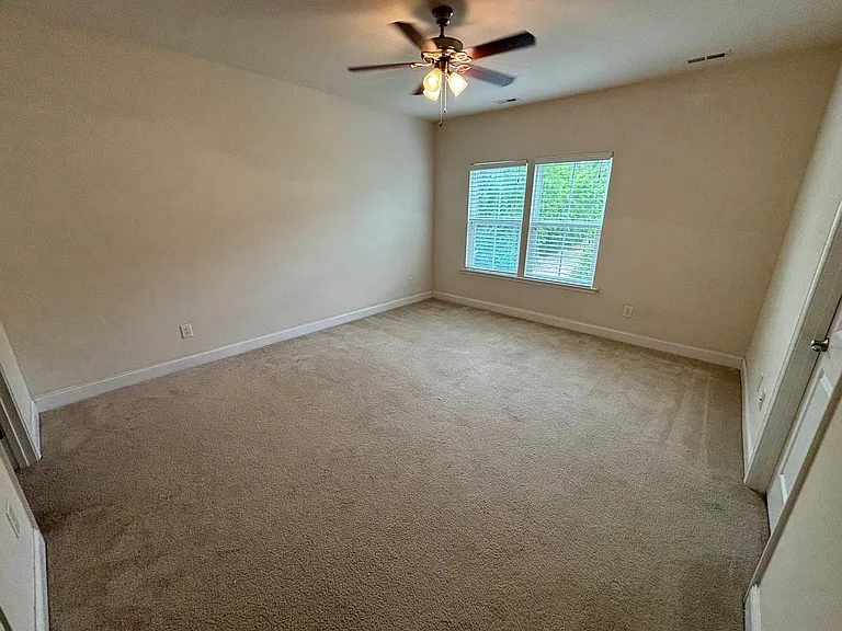 721 Suffield Way — Photo 23