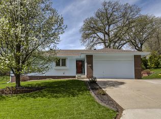 860 McKenzie Ave, Council Bluffs, IA 51503
