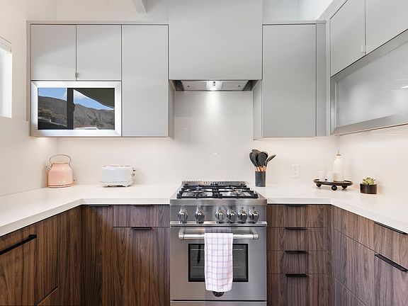 Kitchen Stove