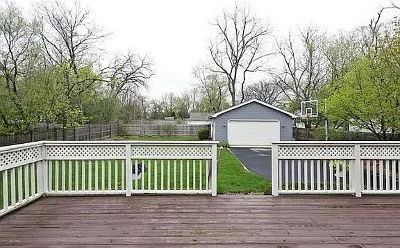 3rd image of 606 Emerson Ave