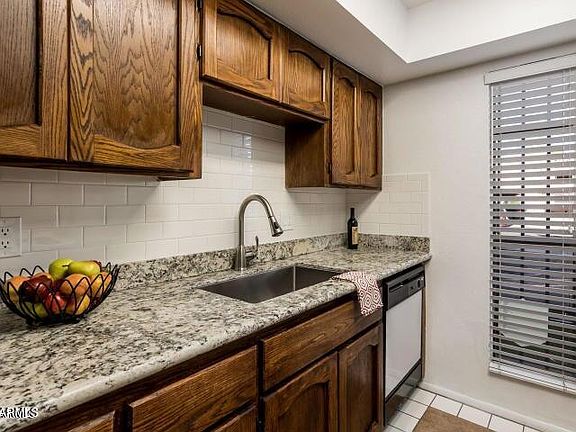 4th image of 3119 W COCHISE Drive #127