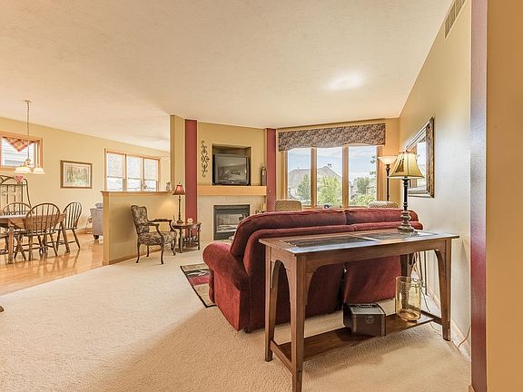 5th image of 315 Armadale Way